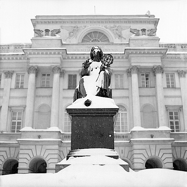 czarno - białe,galeria,na błonce,pomnik,Warszawa