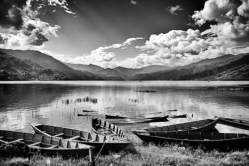 Canon 5D Mark II,cyfrowo,czarno - białe,krajobraz,Nepal,Pokhara