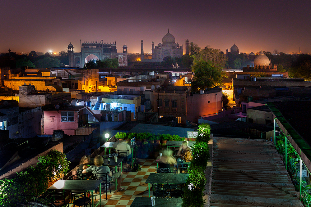 Agra,Canon 5D Mark II,cyfrowo,długim czasem,Indie,krajobraz,nocne,Taj Mahal,trochę koloru,w drodze