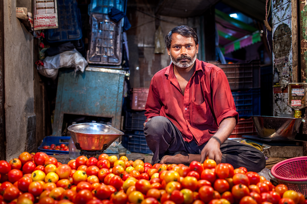 Canon 5D Mark II,cyfrowo,Delhi,Indie,Paharganj,portret uliczny,sprzedawcy,trochę koloru,w drodze