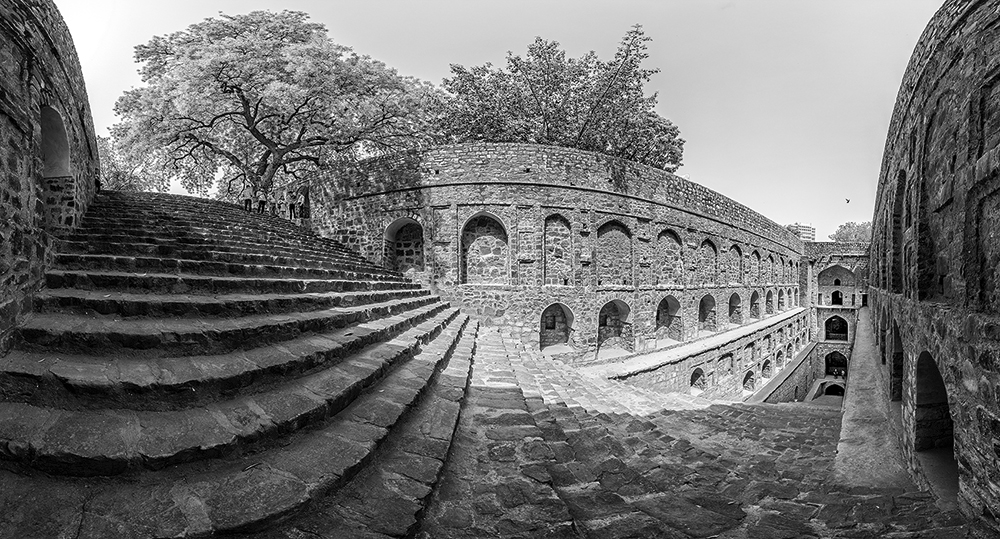 architektura,baoli,Canon 5D Mark II,cyfrowo,czarno - białe,Delhi,Indie