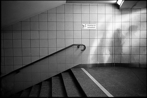 czarno - białe,galeria,metro,na błonce,street,Warszawa